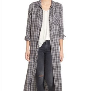 Rayon long sleeve button up tunic with pockets